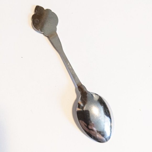 Vintage OTTAWA Ontario Canada Collectible Spoon Canada Memorabilia Parliament - Picture 2 of 2